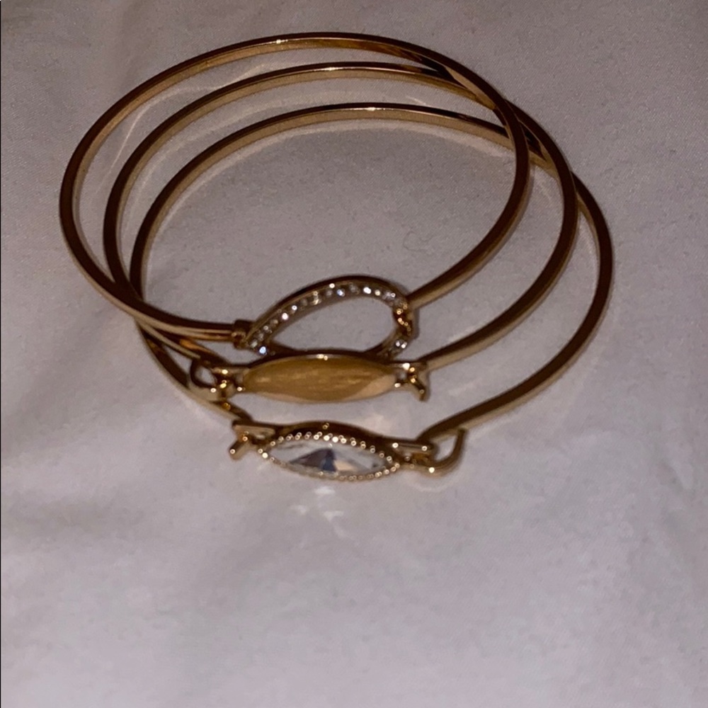 Set of three golf bracelets